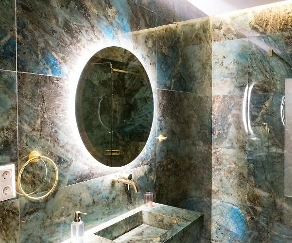 Apartamento Indira Calamata