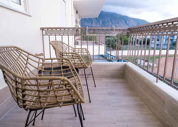 アパート Indira カラマタ